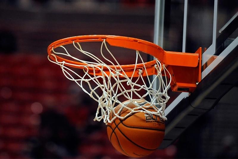 千亿国际:乒乓球台赠送仪式